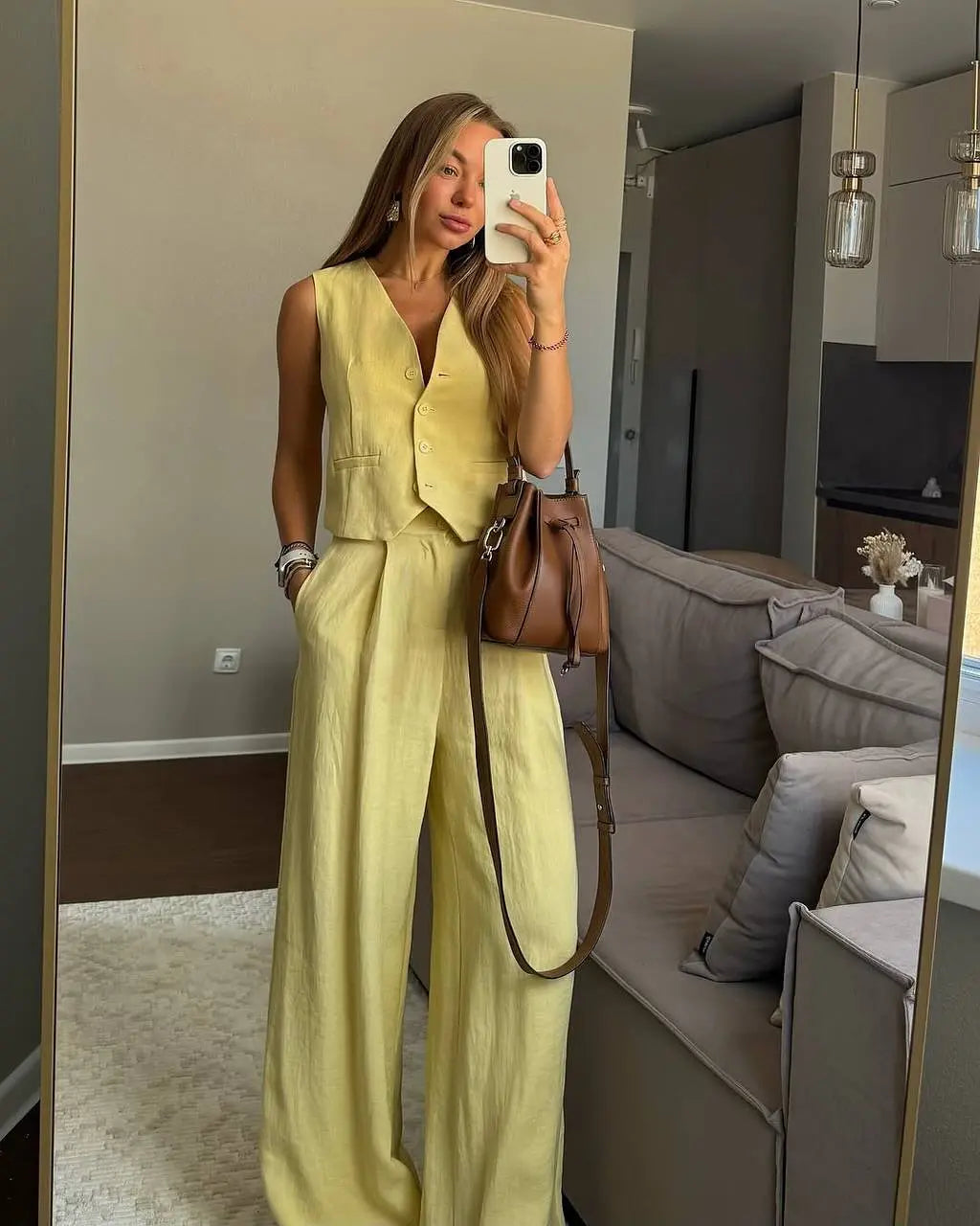 Conjunto 2 Peças: Colete Decote V + Calças Wide Leg em Linho | Office Casual