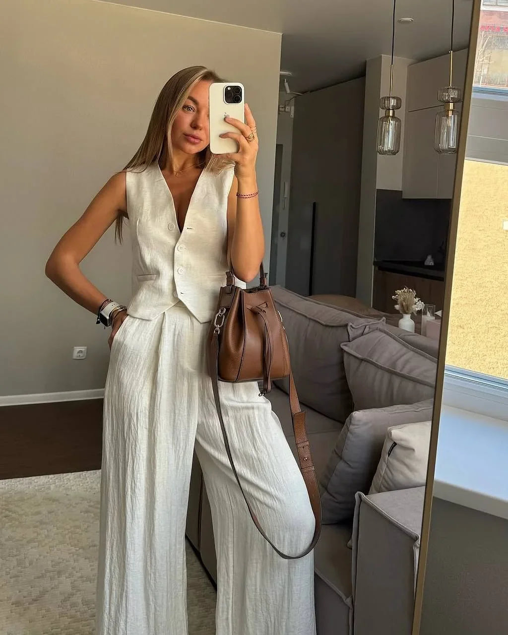 Conjunto 2 Peças: Colete Decote V + Calças Wide Leg em Linho | Office Casual