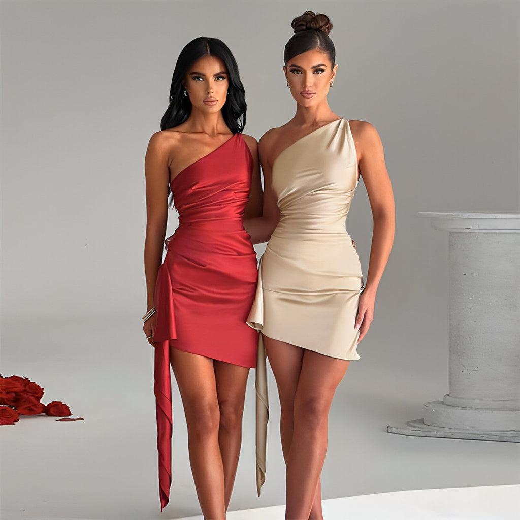 Vestido elegante sem mangas de corte justo para mulher