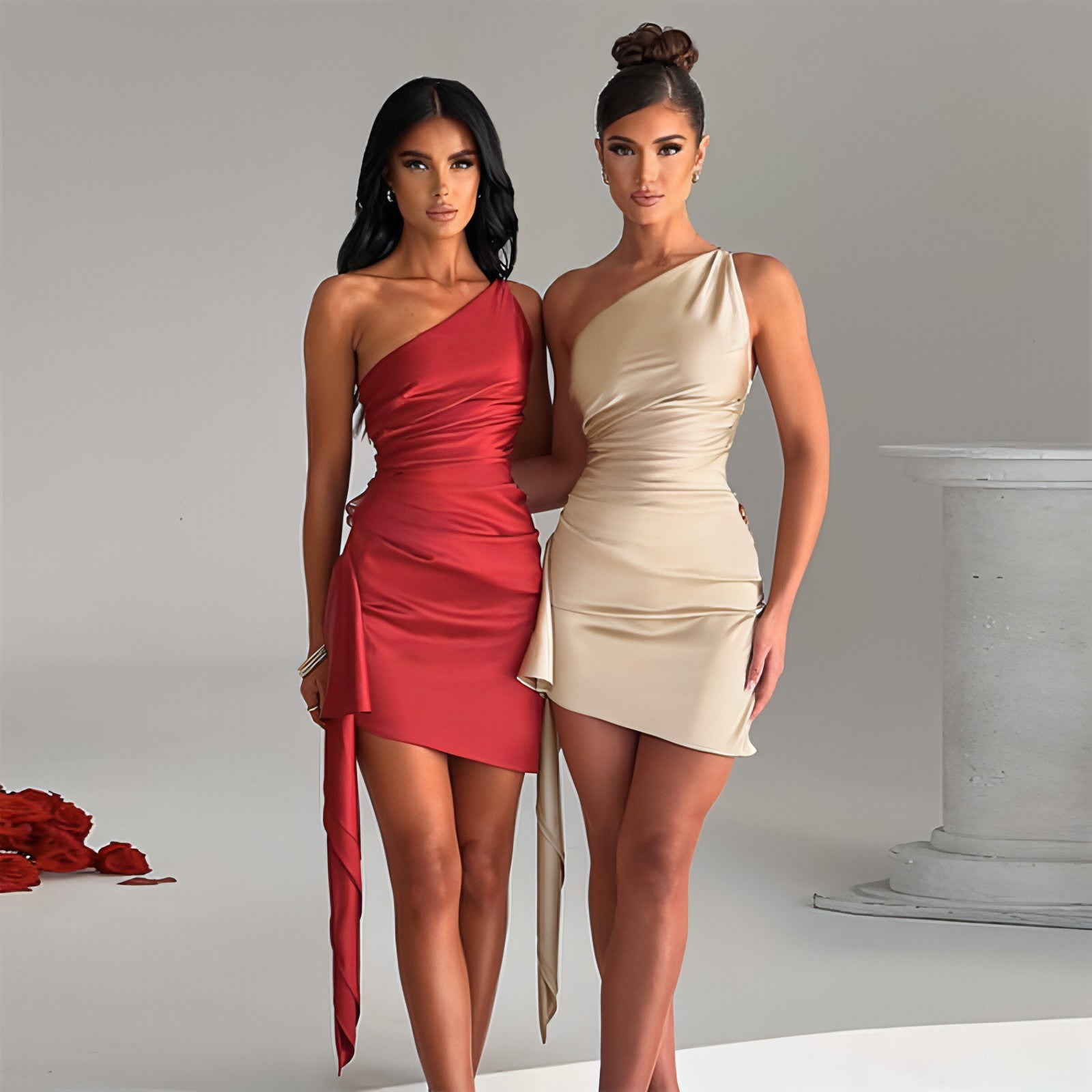 Vestido elegante sem mangas de corte justo para mulher